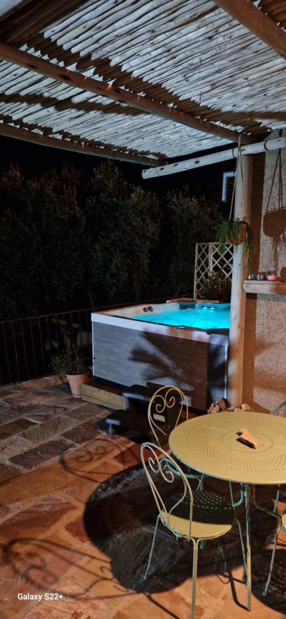 A Pasturella, Jacuzzi Spa Venzolasca Exterior photo